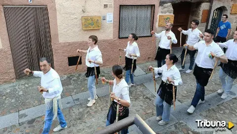 Un nuevo espacio cultural pone en valor la danza serrana en Santibáñez de la Sierra
