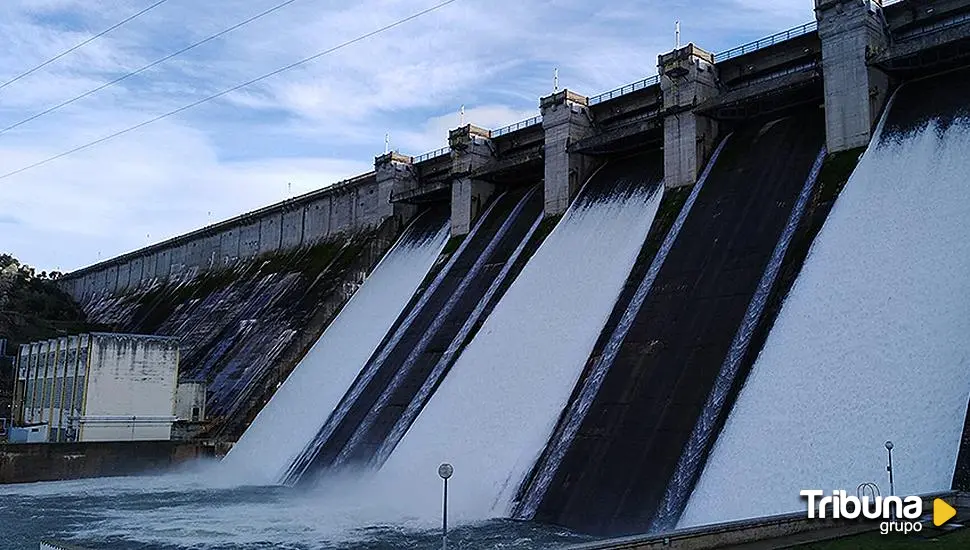 La reserva de agua cae 2,5 puntos en la cuenca del Duero, aunque sigue en cifras muy superiores a 2023