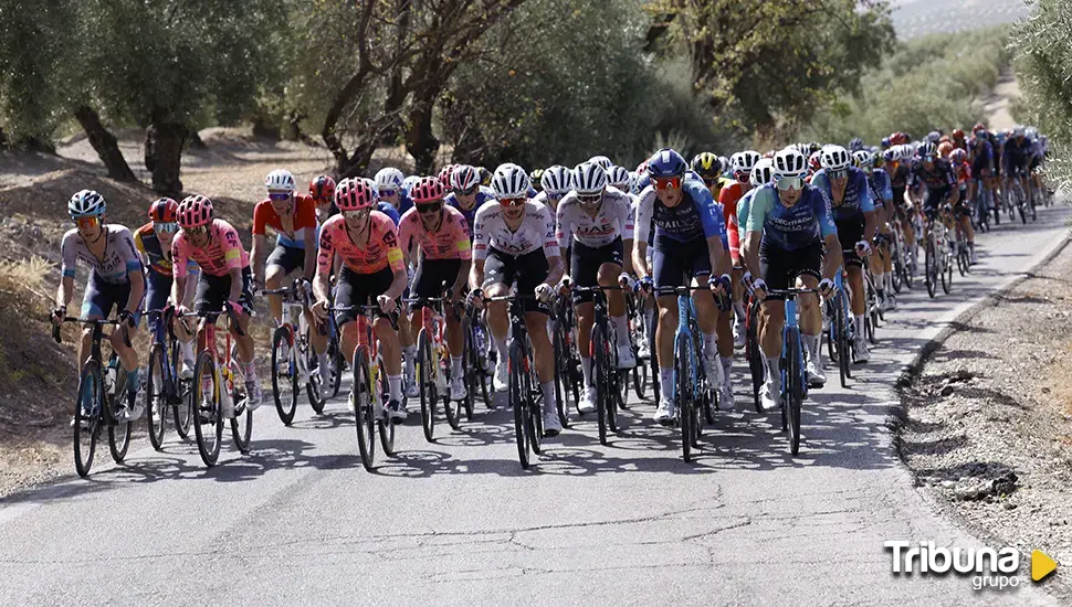 Roglic inicia la remontada en Cazorla y O'Connor ve las orejas al lobo