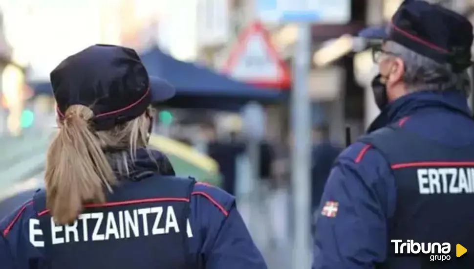 Abandona a su hijo de 3 años frente a una comisaria de la Ertzaintza porque no podía hacerse cargo de él