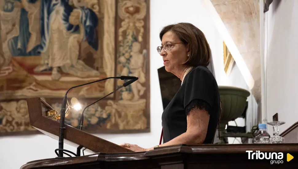 María Dolores Ludeña de la Cruz, profesora en la USAL, académica de número de la Real Academia de Medicina 