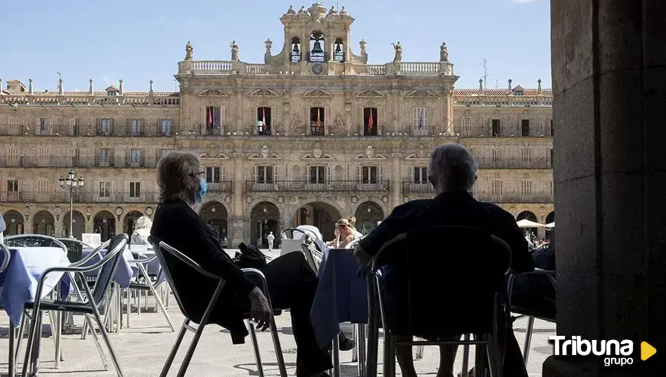 Semáforos en las terrazas, la insólita idea planteada al Ayuntamiento para controlar el exceso de ruido