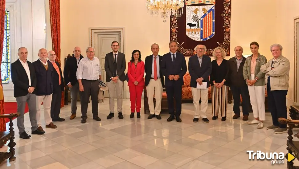 Los escritores Román Piña y Ramiro Gairín, Premios Novela y Poesía Ciudad de Salamanca