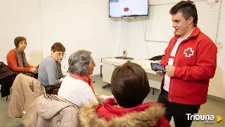 Cruz Roja apoya en Salamanca a más de 2.300 personas mayores para promover su autonomía