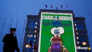 Charlie Hebdo diez años después, fiel a su filosofía pero con un redacción oculta y dibujantes protegidos