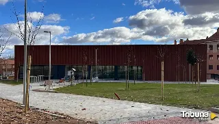 Malestar vecinal por el cierre temporal de la Biblioteca Martín Gaite y "la falta de planificación" 