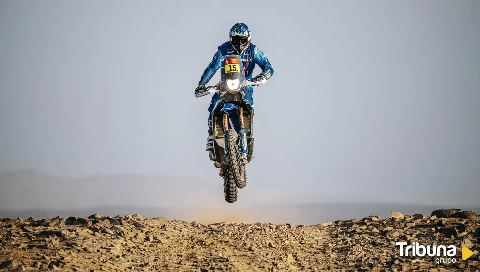 Santolino coge fuerza tras la jornada de descanso y entra en el 'top ten' del Dakar 