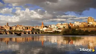 Un accidente de tráfico en Alba de Tormes deja dos jóvenes heridos