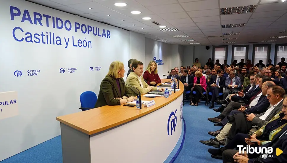 Mañueco refuerza la estructura del PP: Raúl de la Hoz e Isabel Blanco, nuevos coordinadores