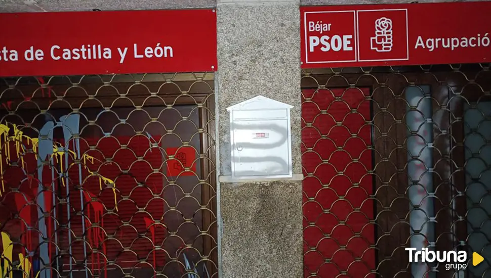 Segundo ataque en una semana a la sede del PSOE de Béjar: "No nos van a callar"