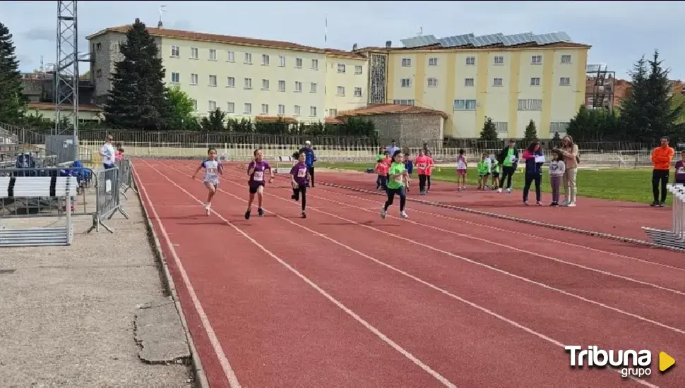 Los Juegos Escolares también se suman a los 'brazaletes de esperanza' de la AECC en Salamanca