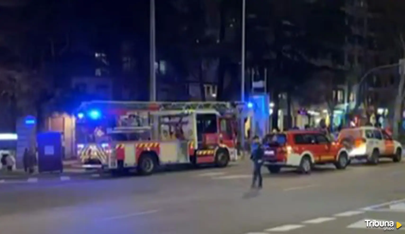 Un incendio en un establecimiento moviliza a los bomberos en el paseo de Carmelitas