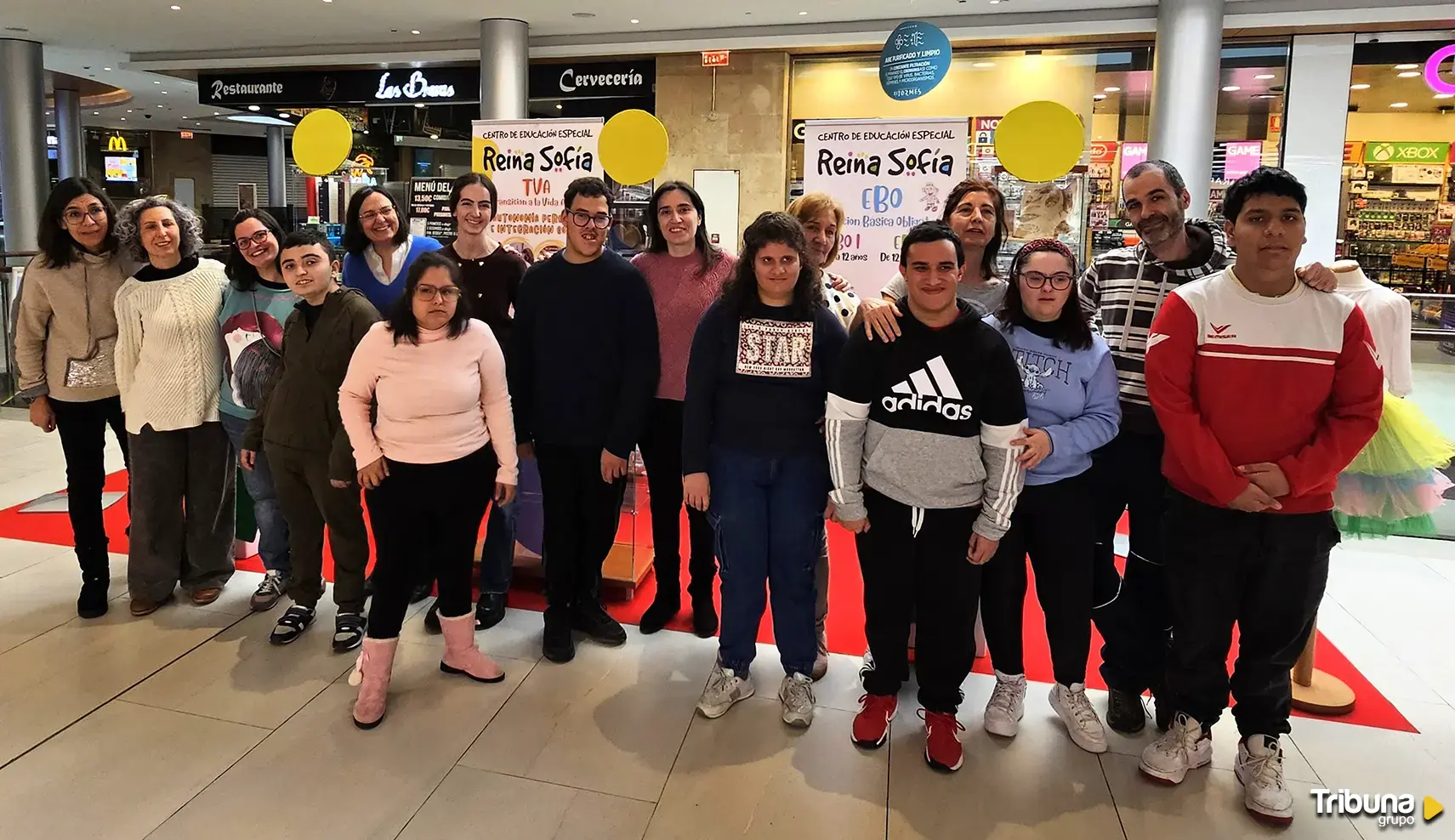 Los alumnos del Colegio de Educación Especial Reina Sofía sacan todo su talento en el CC El Tormes