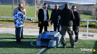 Ciudad Rodrigo rehabilita el césped artificial del campo de fútbol Antonio Martiño Alonso 'Toñete'