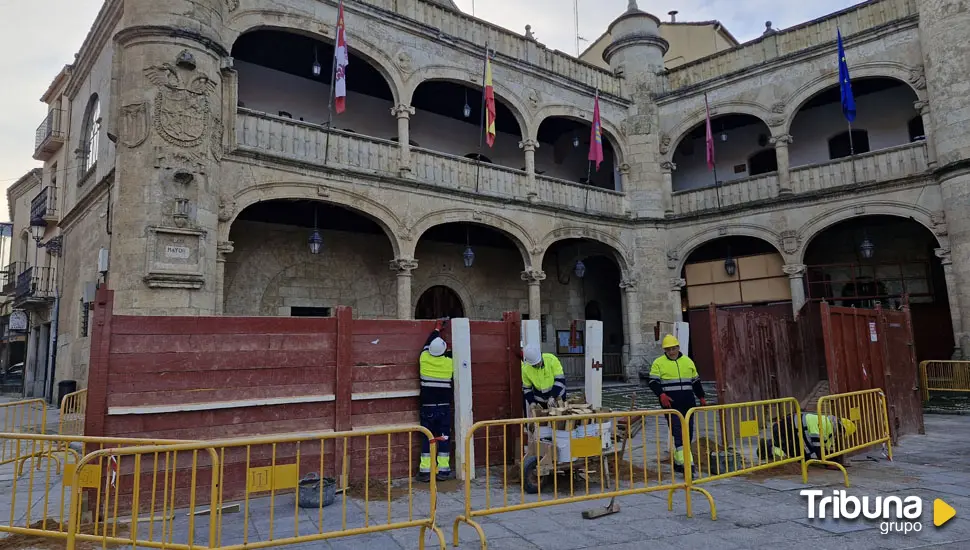 Ciudad Rodrigo ya respira Carnaval: la plaza de toros va cogiendo forma