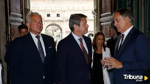 Carbayo tilda de "mausoleo" la estación de tren de Puente para Valladolid y augura protestas en Salamanca