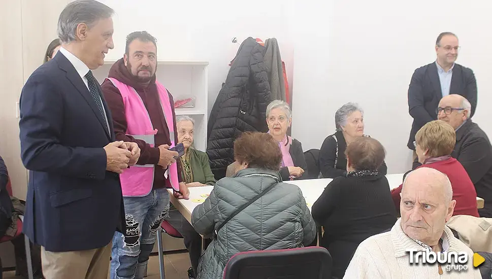 El programa 'Salamanca Acompaña' se incorpora a partir de esta semana al centro municipal Trastormes