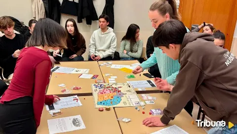 Profesores de Ciencia Política usan juegos de mesa para fomentar el aprendizaje activo en las aulas