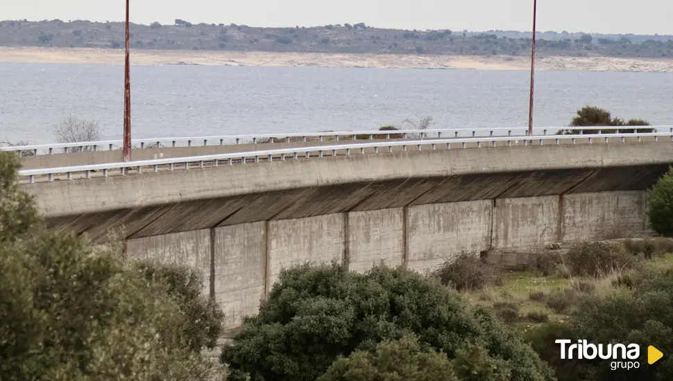 El embalse de Almendra, la presa más alta de España, cerrada al turismo 55 años después de su construcción