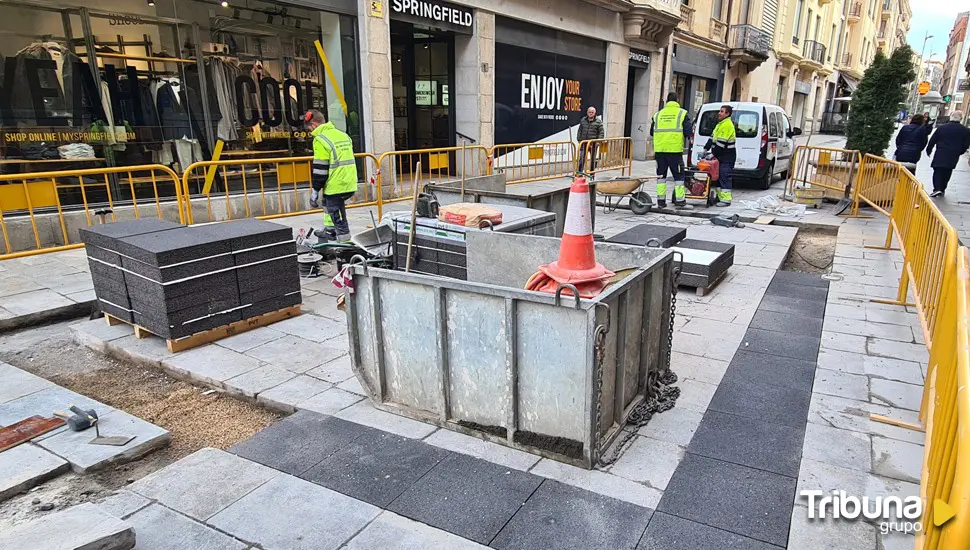 Salamanca dice adiós a los resbalones: nuevo pavimento antideslizante en el casco histórico