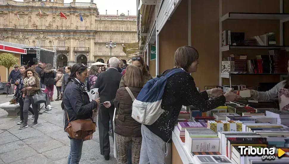 ¿Trasladar la Feria del Libro a la Plaza de los Bandos? La propuesta para este viernes en el Pleno municipal