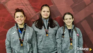 El equipo femenino de halterofilia de la USAL logra tres medallas y dos trofeos en el campeonato de España