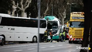 Más de 30 heridos en el choque entre dos autocares en la Diagonal de Barcelona 